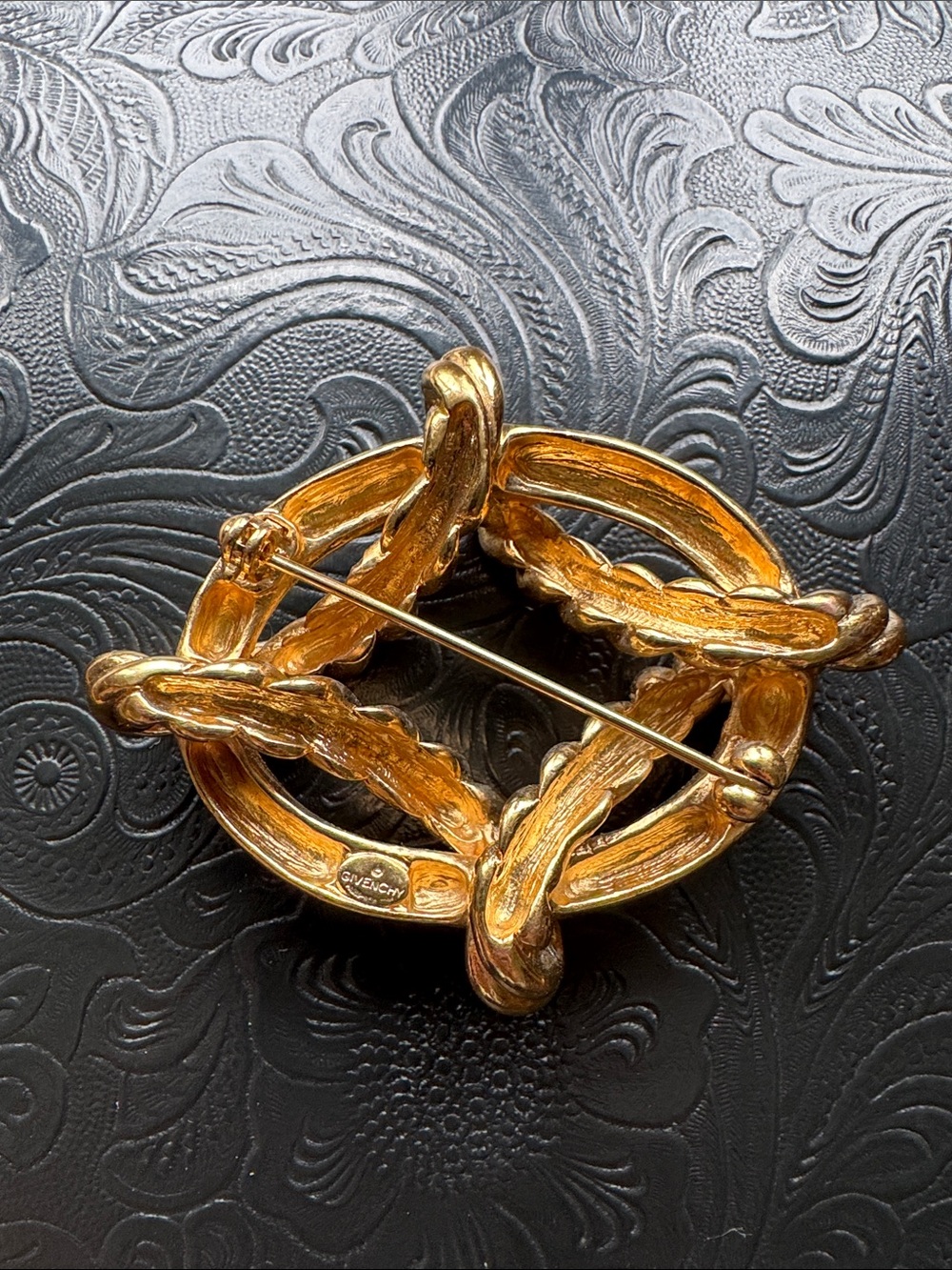 Givenchy Vintage Gold-Tone Interwoven Circle Pin Brooch - Picture 2 of 5
